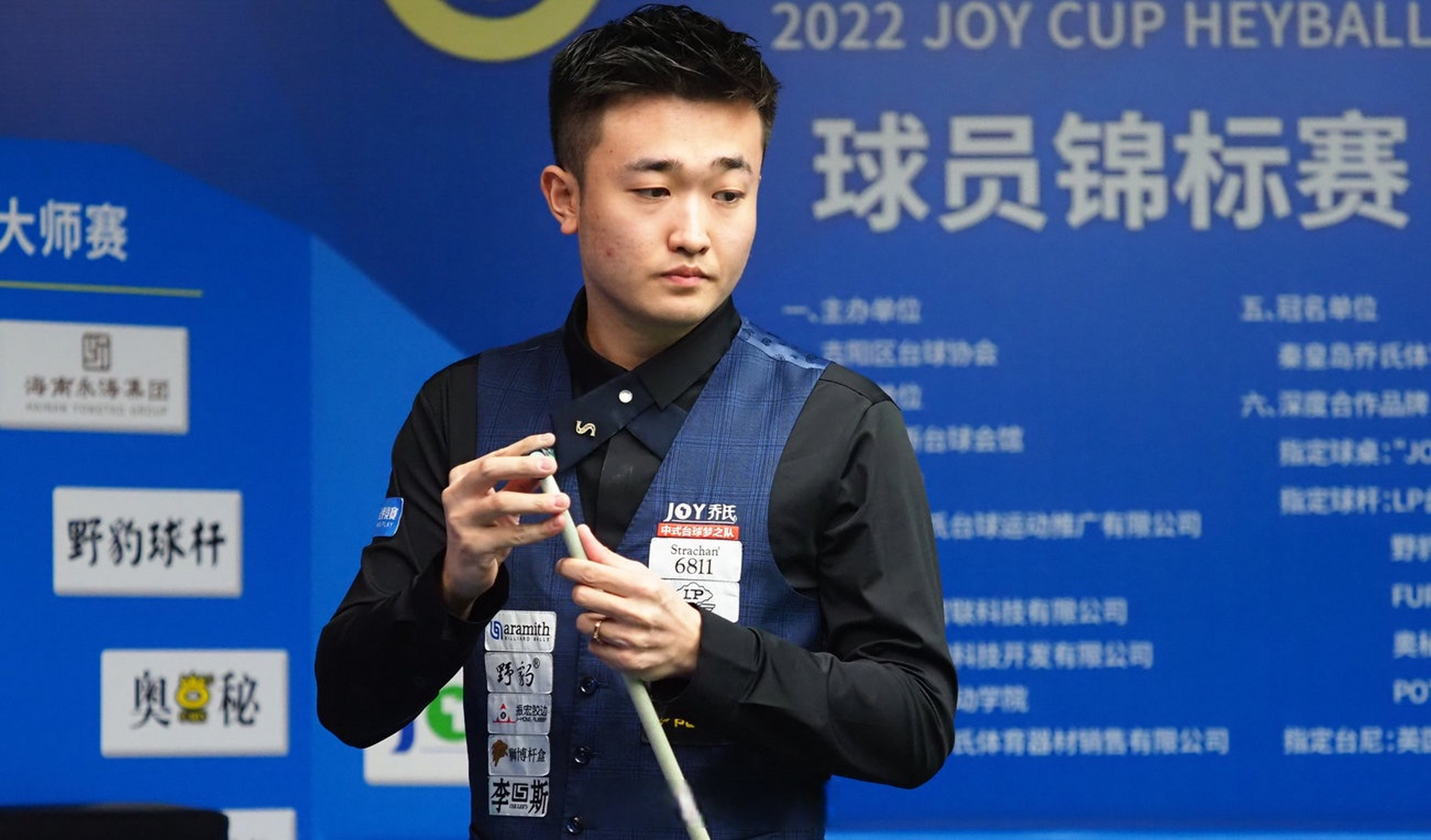 勇士阵容磨合完毕！库里当尖刀，巴特勒格林辅助，众配角及时补刀.