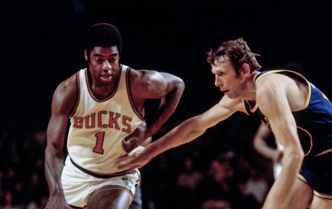 乒乓球——WTT重庆冠军赛：孙颖莎胜王艺迪 晋级决赛.