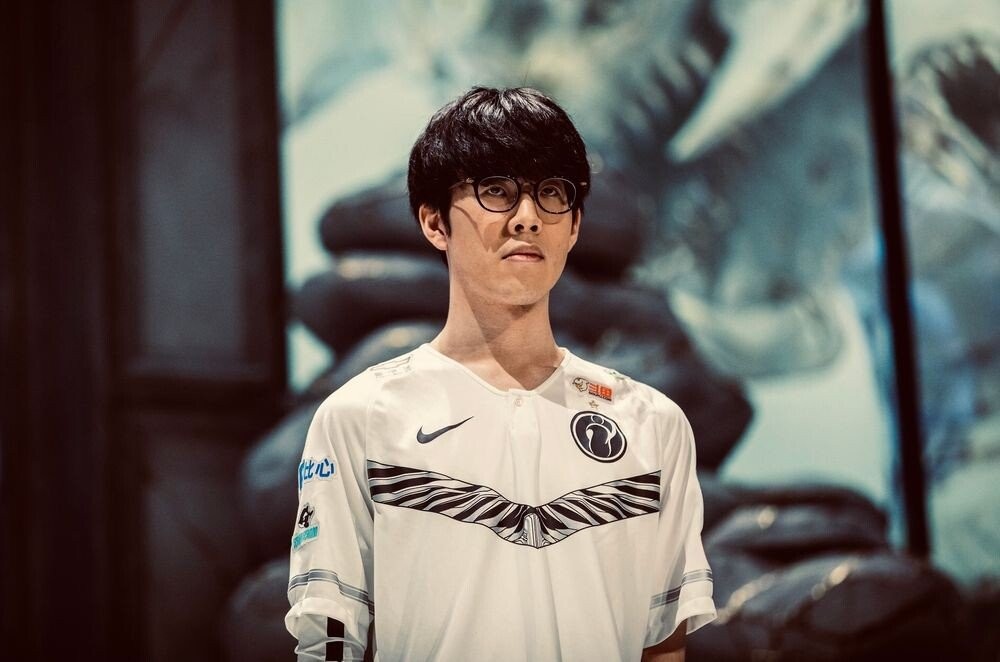 更衣室默契 更衣室默契